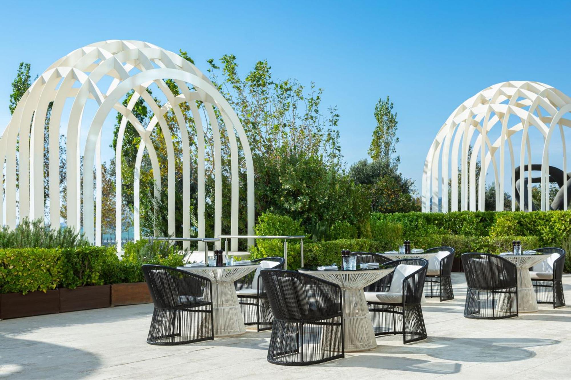 Baku Marriott Hotel Boulevard Exterior photo The Sky Bar
