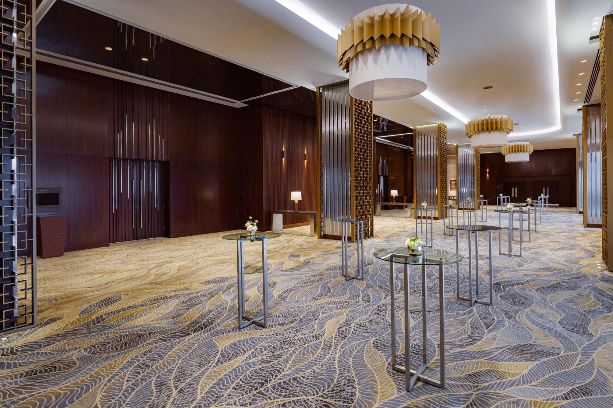 Baku Marriott Hotel Boulevard Exterior photo The Westin Convention Center